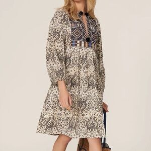 Chic Black and Cream Long Sleeve Dress